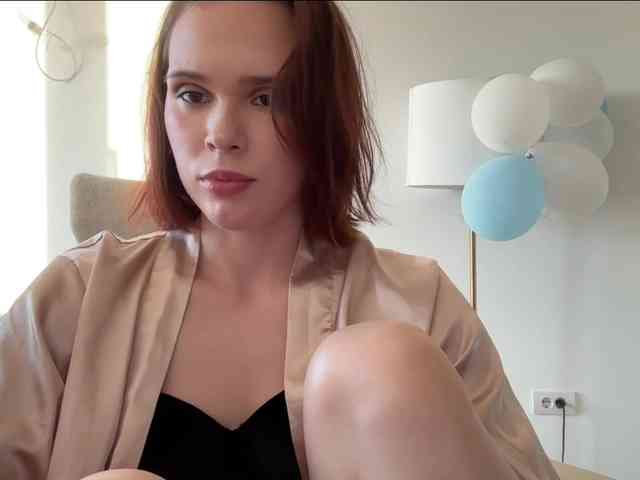 StacyLuxxe webcam