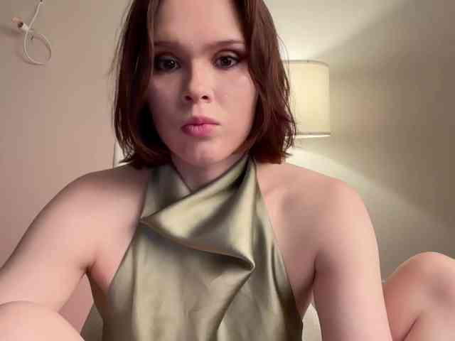 StacyLuxxe webcam