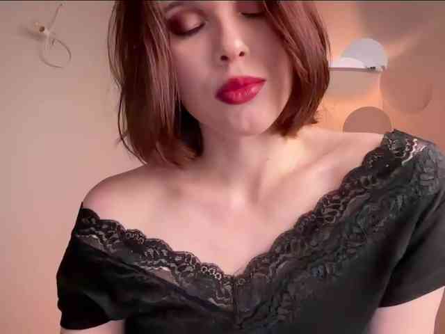 StacyLuxxe webcam