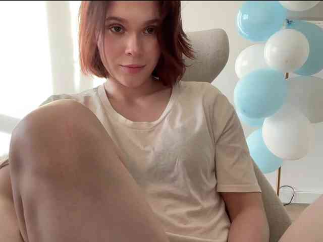 StacyLuxxe webcam