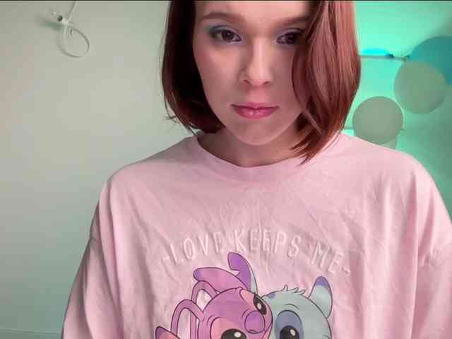 StacyLuxxe webcam