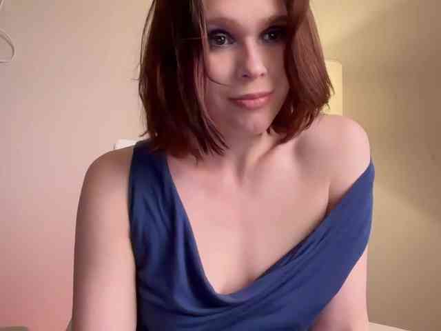 StacyLuxxe webcam