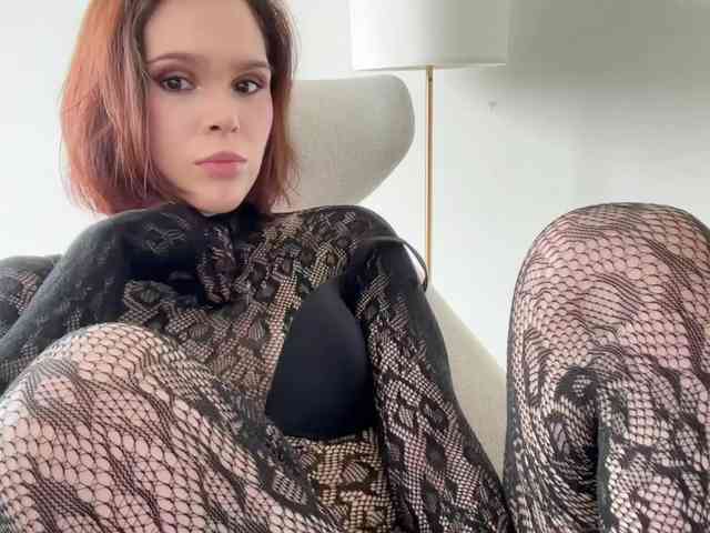 StacyLuxxe webcam