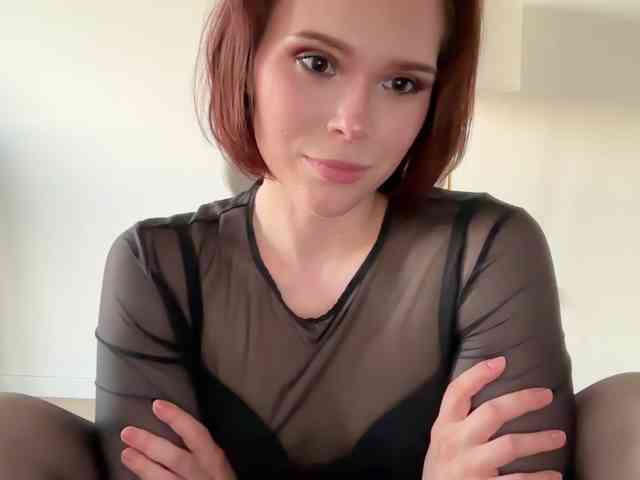 StacyLuxxe webcam