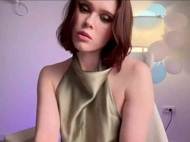 StacyLuxxe webcam