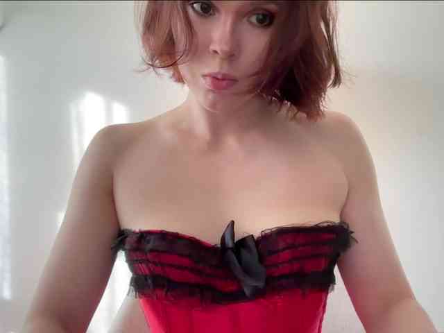 StacyLuxxe webcam