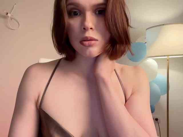 StacyLuxxe webcam