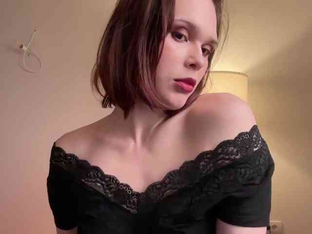 StacyLuxxe webcam