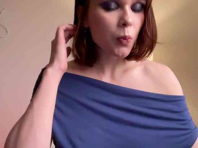 StacyLuxxe webcam
