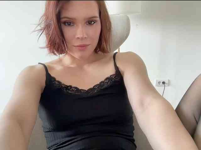 StacyLuxxe webcam