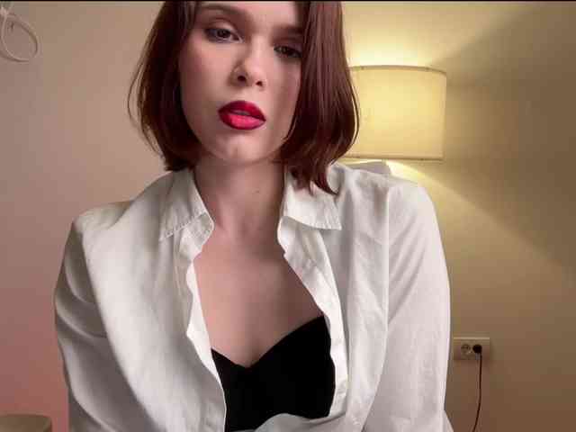 StacyLuxxe webcam