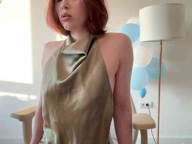 StacyLuxxe webcam