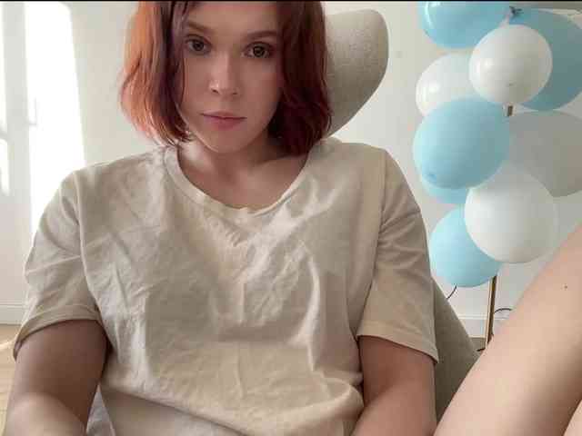 StacyLuxxe webcam