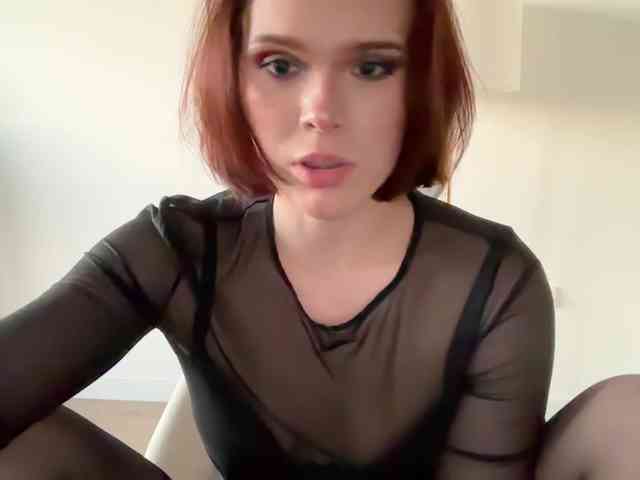 StacyLuxxe webcam