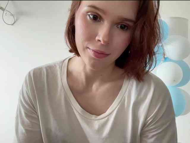 StacyLuxxe webcam