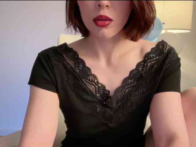 StacyLuxxe webcam