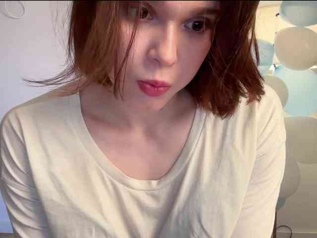 StacyLuxxe webcam