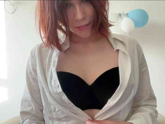 StacyLuxxe webcam