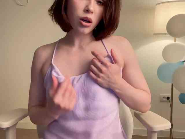 StacyLuxxe webcam