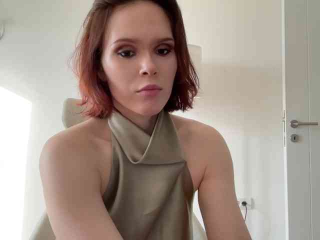 StacyLuxxe webcam