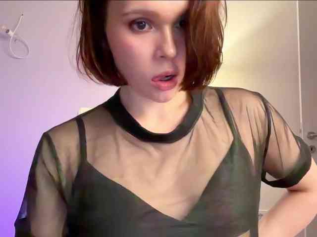 StacyLuxxe webcam