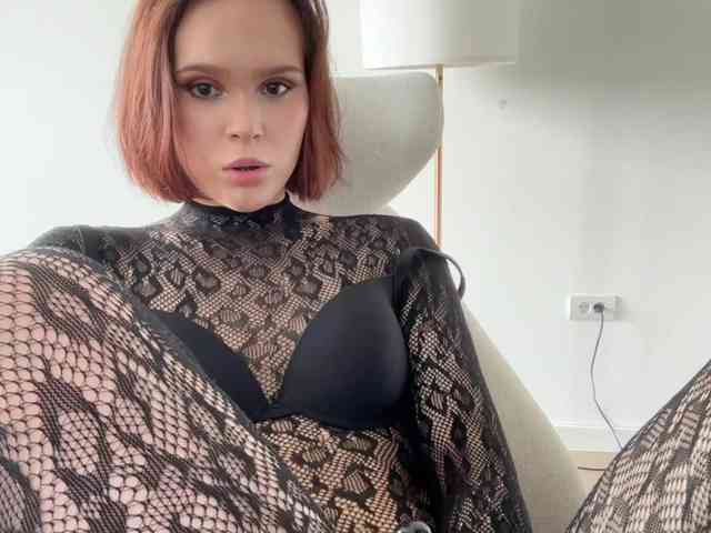 StacyLuxxe webcam