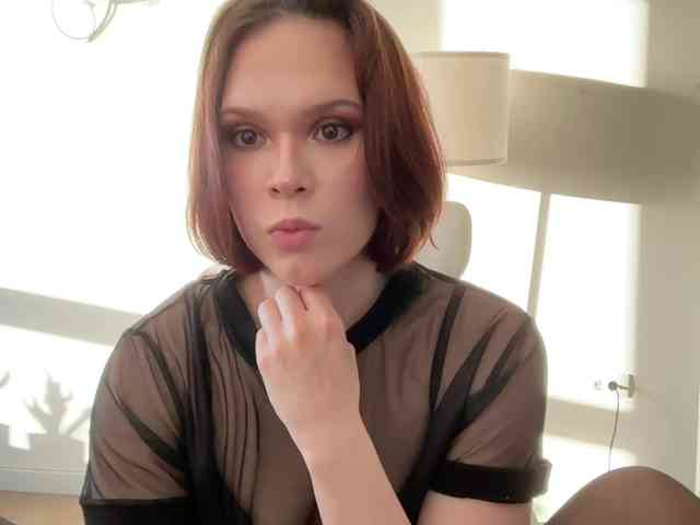 StacyLuxxe webcam