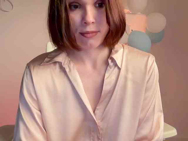 StacyLuxxe webcam