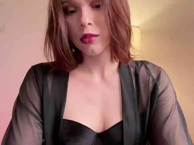 StacyLuxxe webcam