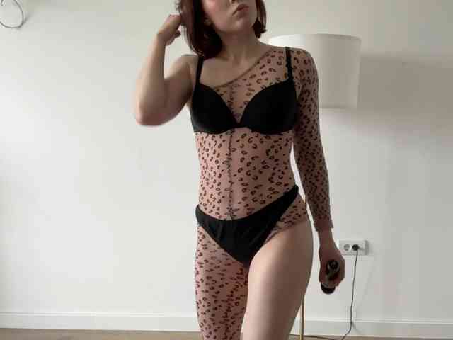 StacyLuxxe webcam