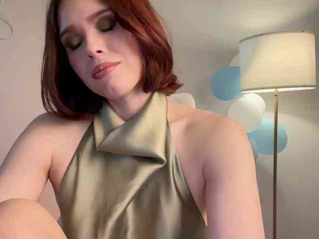 StacyLuxxe webcam