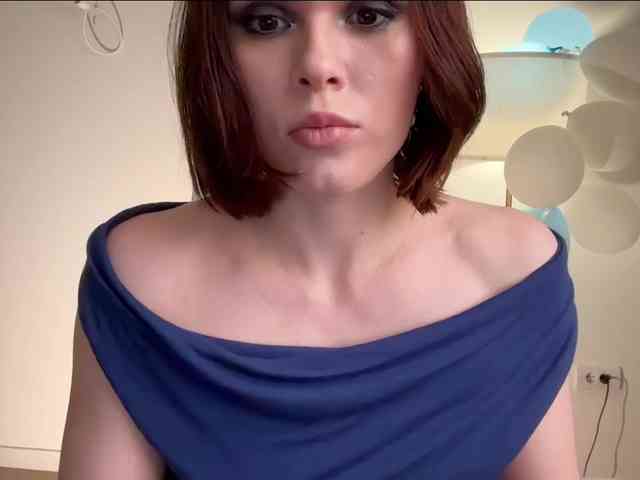 StacyLuxxe webcam