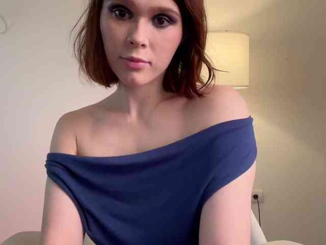 StacyLuxxe webcam