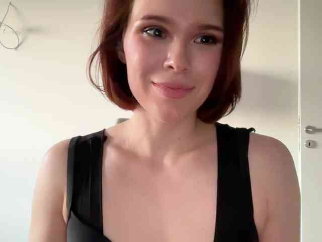 StacyLuxxe webcam