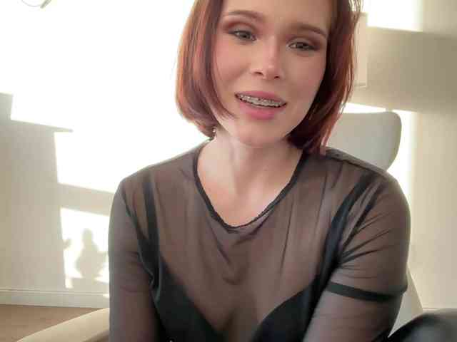 StacyLuxxe webcam