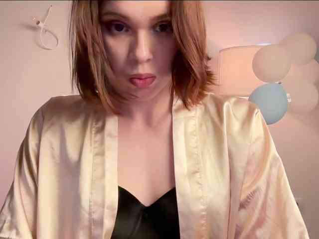 StacyLuxxe webcam
