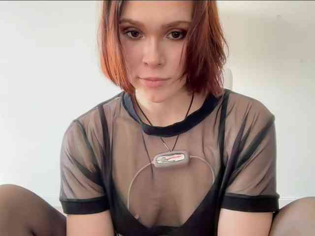 StacyLuxxe webcam