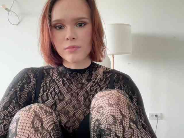 StacyLuxxe webcam