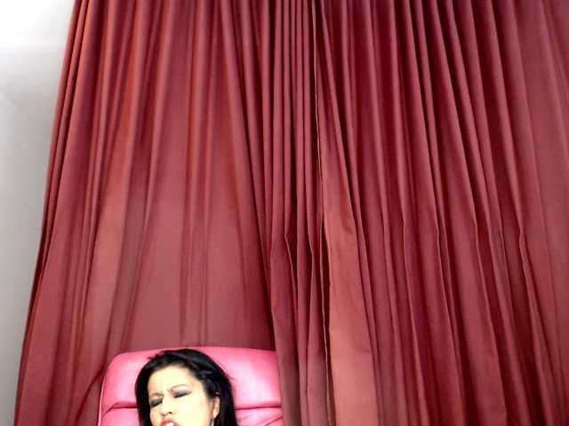 Mariahelena live cam on BongaCams