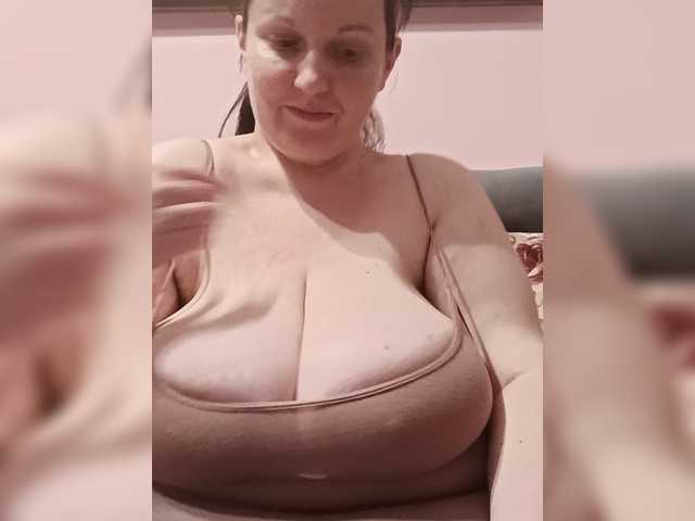 LadyAlma live cam on BongaCams