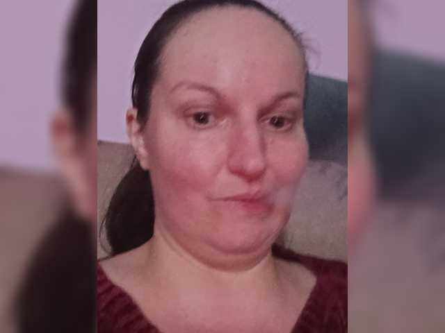 LadyAlma live cam preview