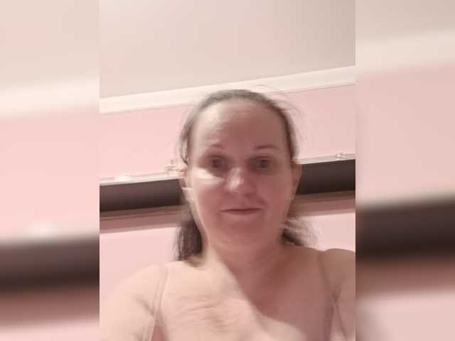 LadyAlma live cam preview