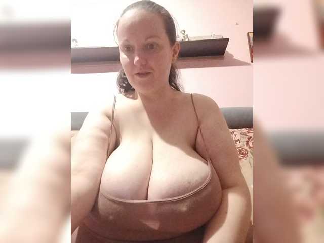 LadyAlma webcam bongacams model stream image