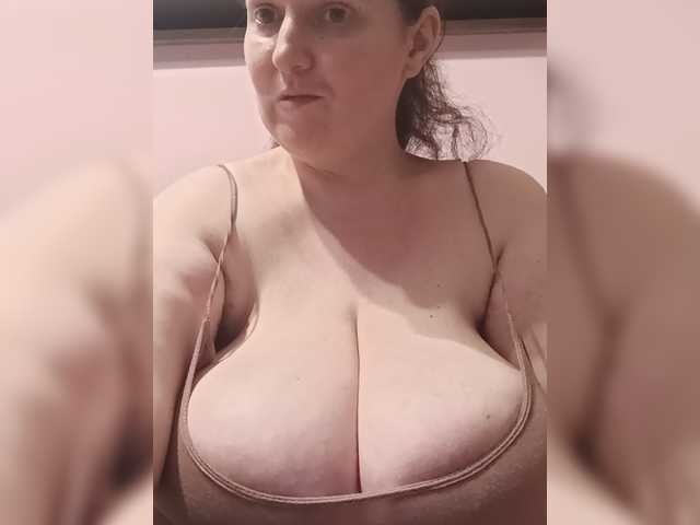 LadyAlma live cam on BongaCams