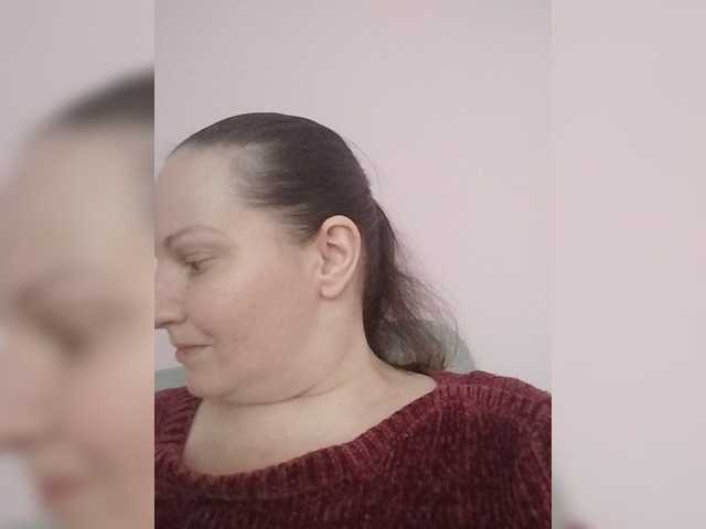 LadyAlma live cam preview