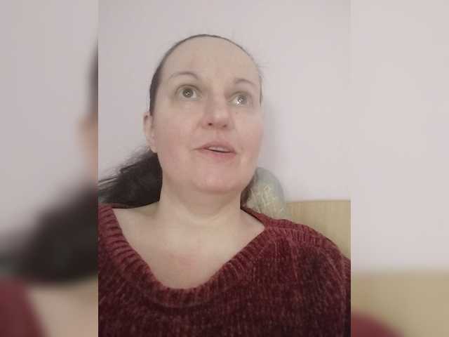 LadyAlma live cam preview