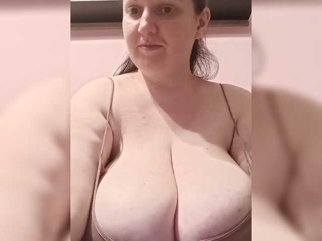 LadyAlma live cam on BongaCams