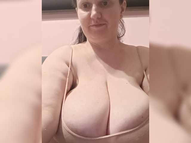 LadyAlma live webcam show