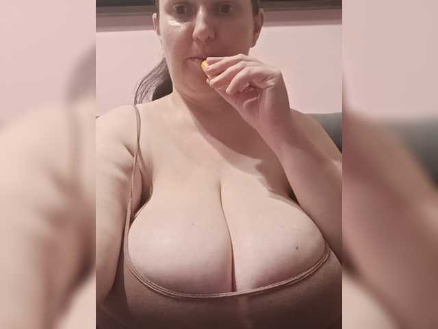 LadyAlma live cam on BongaCams