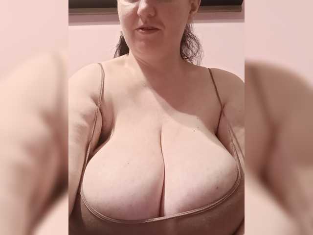 LadyAlma live cam on BongaCams